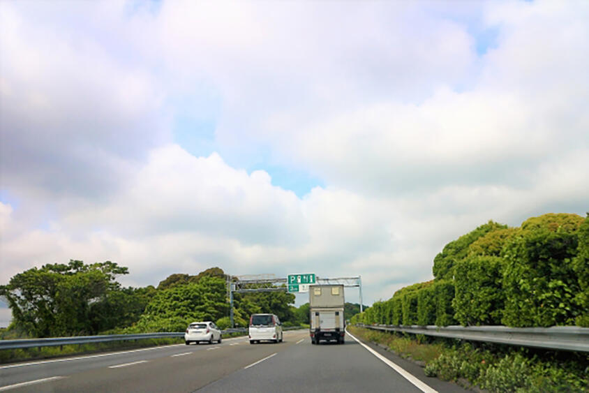 街道仁義はどこいった!?　かつてトラックドライバーを務めトラックを愛する男が嘆くいまどきの身勝手運転