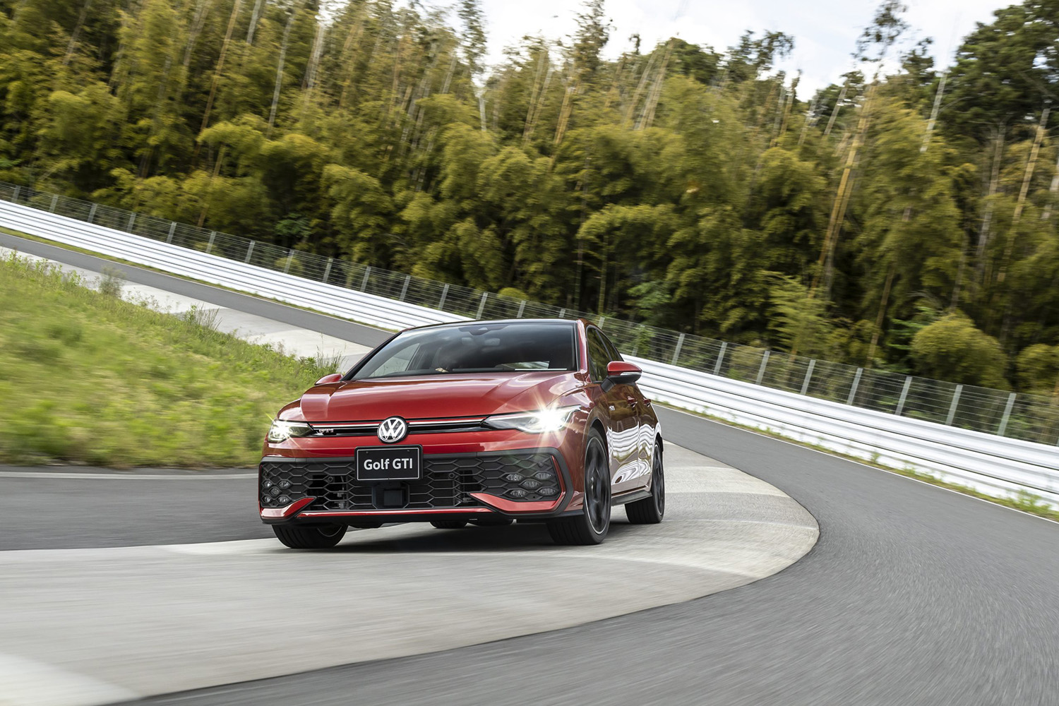 モータージャーナリストの桂伸一がVWゴルフR・ゴルフRヴァリアント・ゴルフGTIに試乗 〜 画像51