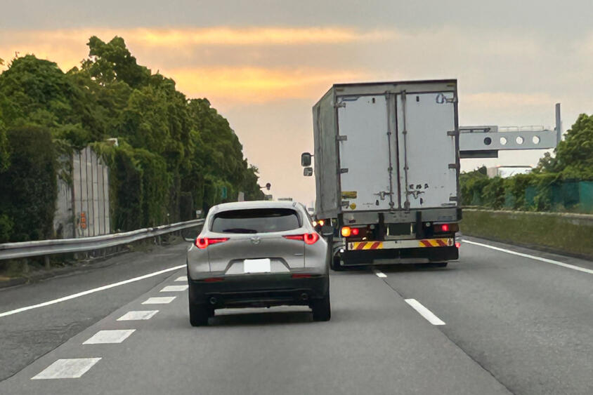 あおり運転は100%悪いがあおられがちな運転が存在するのも事実！　自分が当てはまったら要注意な運転とは