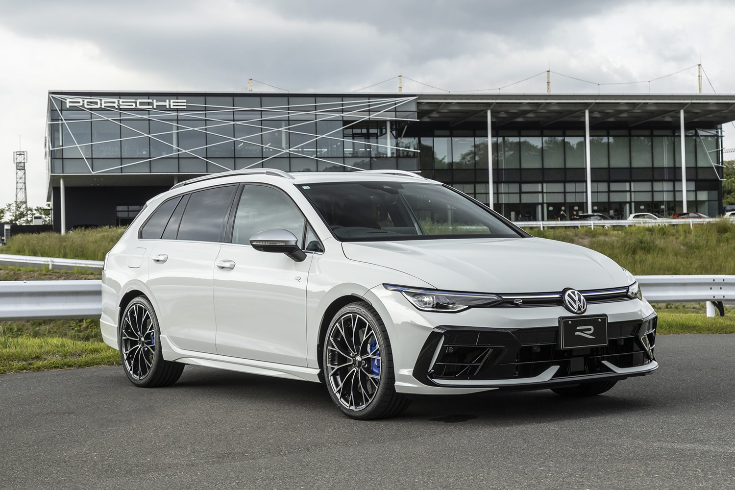 モータージャーナリストの桂伸一がVWゴルフR・ゴルフRヴァリアント・ゴルフGTIに試乗 〜 画像53