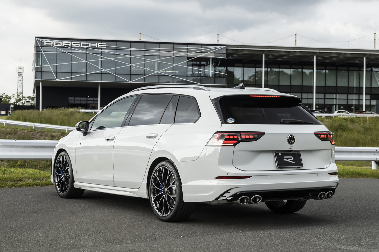 モータージャーナリストの桂伸一がVWゴルフR・ゴルフRヴァリアント・ゴルフGTIに試乗 〜 画像54