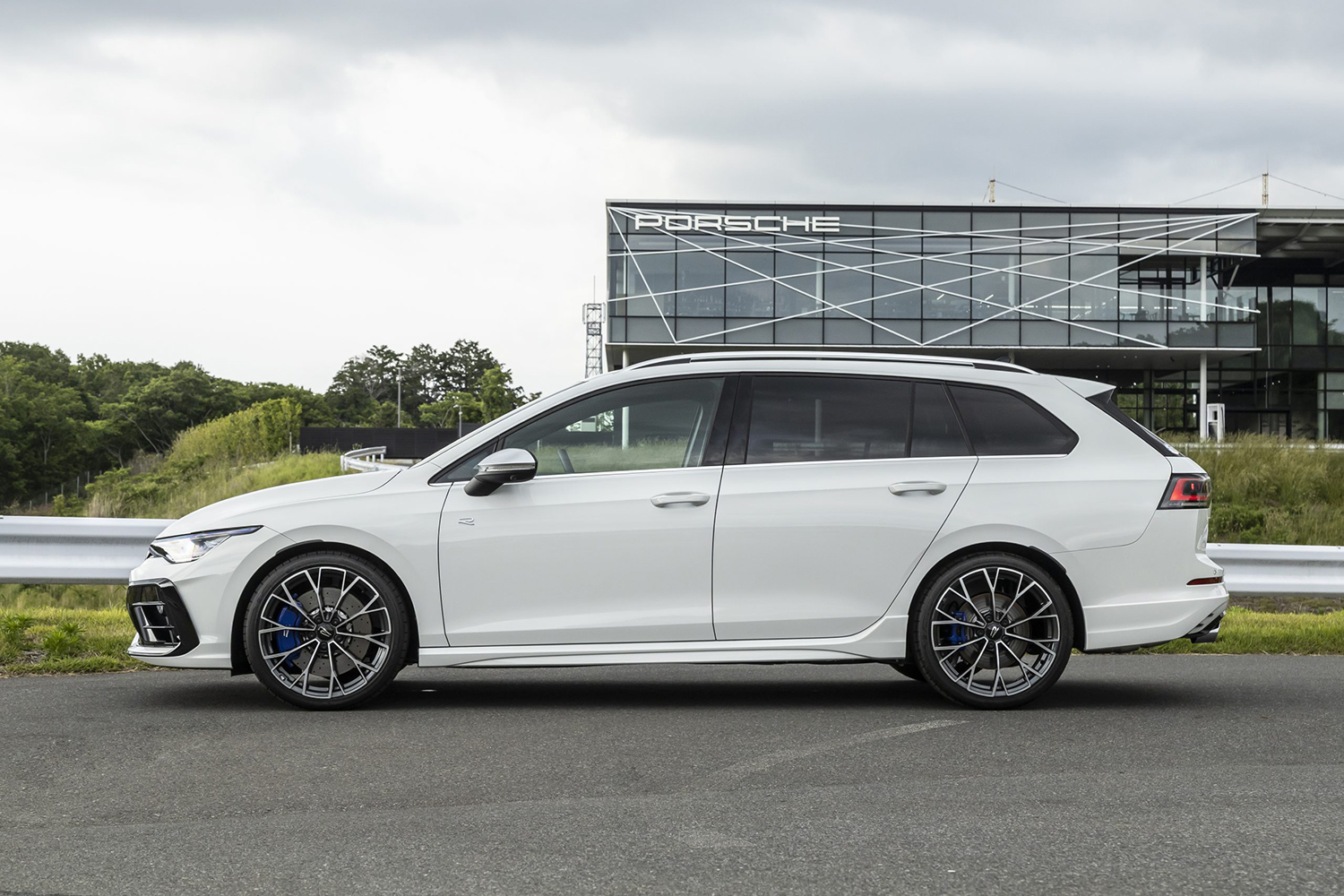 モータージャーナリストの桂伸一がVWゴルフR・ゴルフRヴァリアント・ゴルフGTIに試乗 〜 画像39