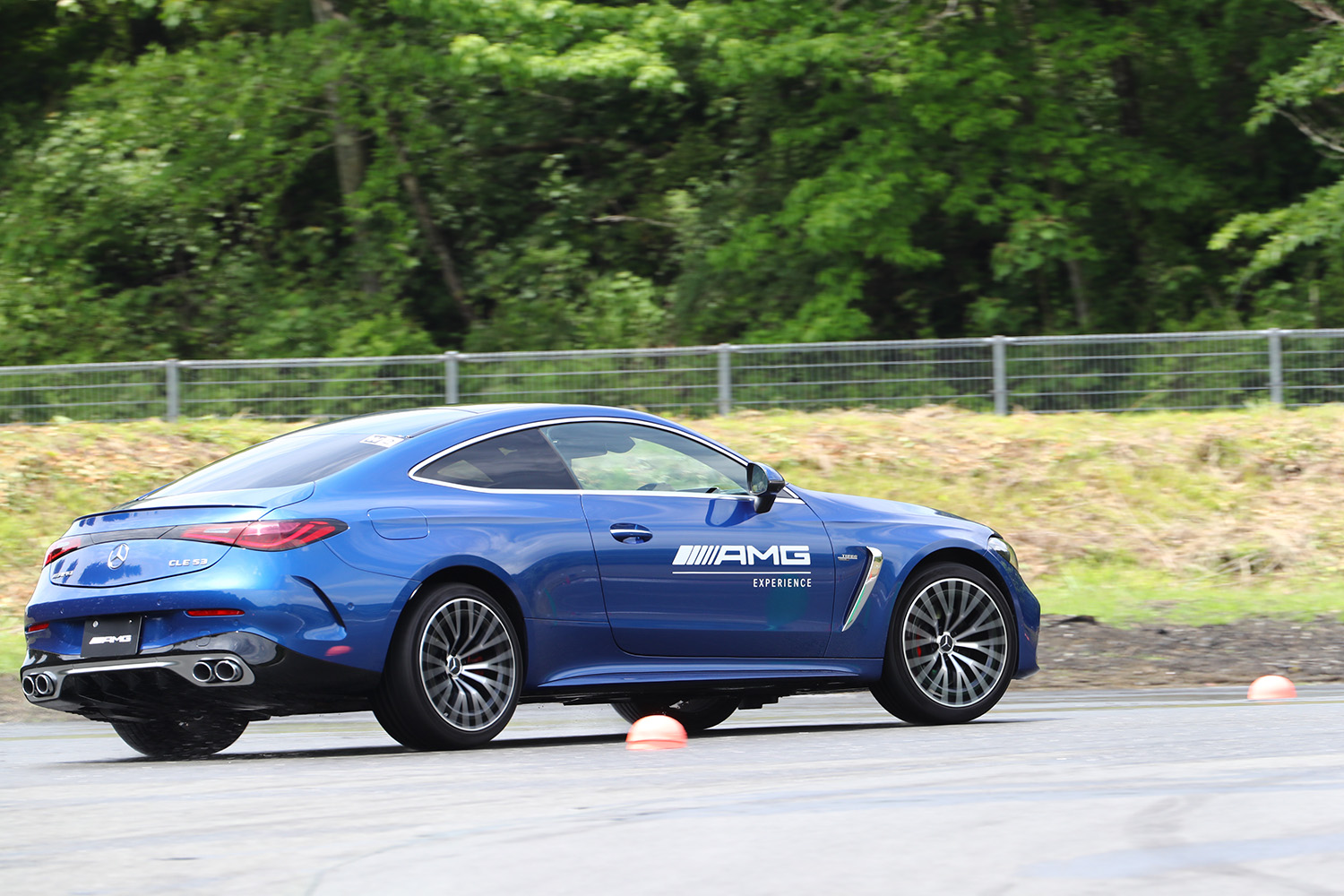AMG Experience on Trackを走るAMG CLE53 4MATIC+ Coupé 〜 画像37