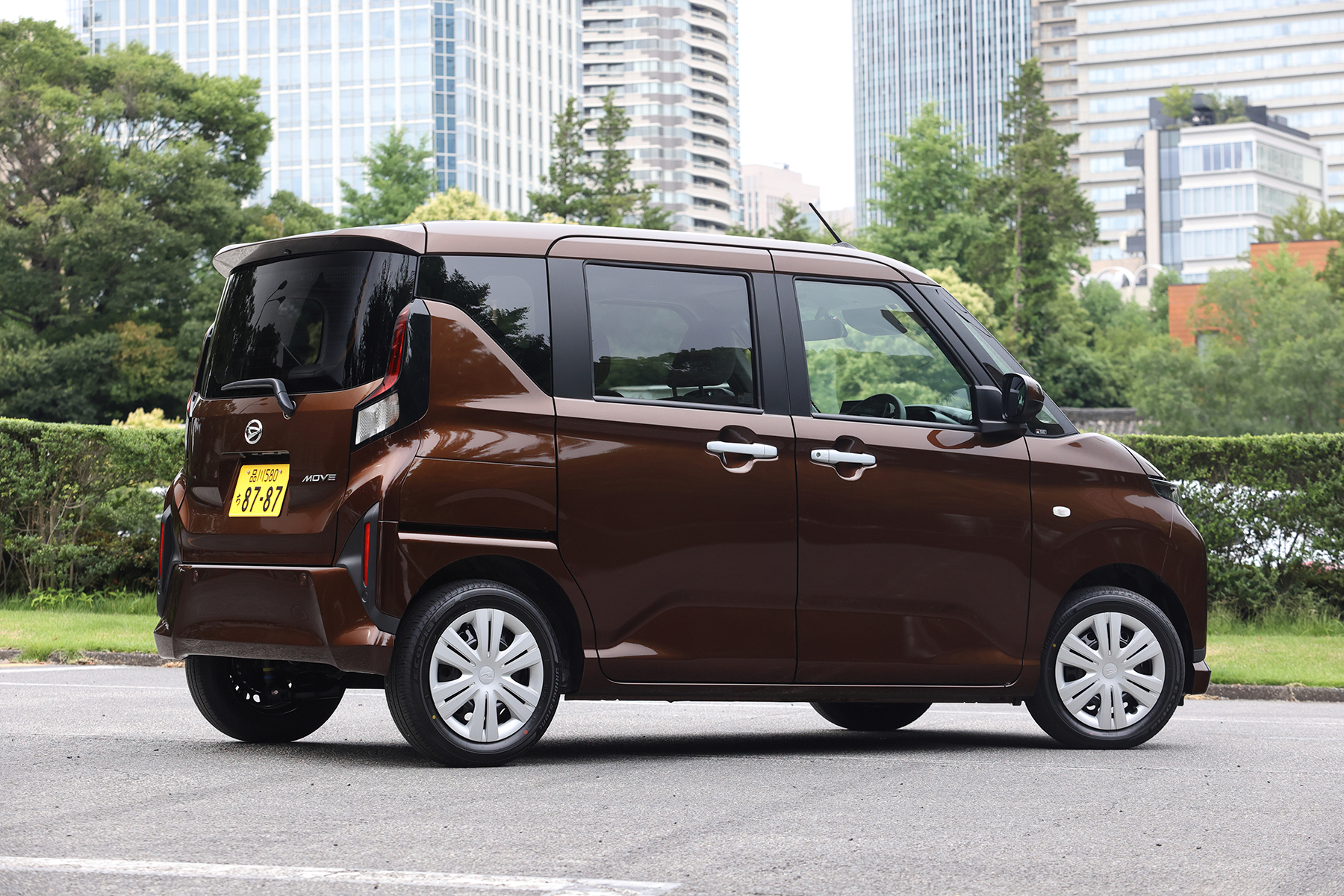 新型ダイハツムーヴのリヤスタイリング