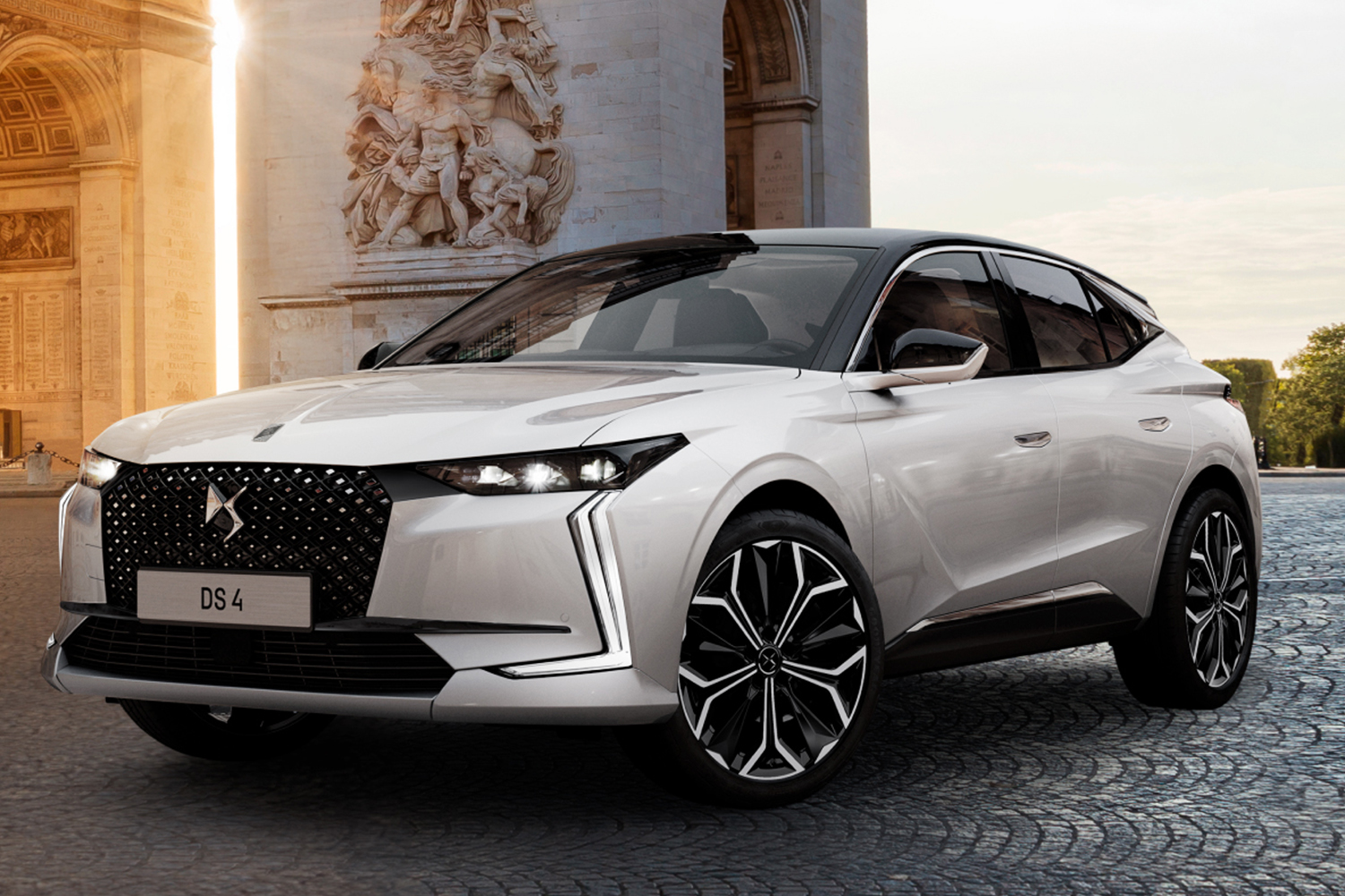 限定車「DS4 エトワール シャンゼリゼ」、わずか70台が日本上陸