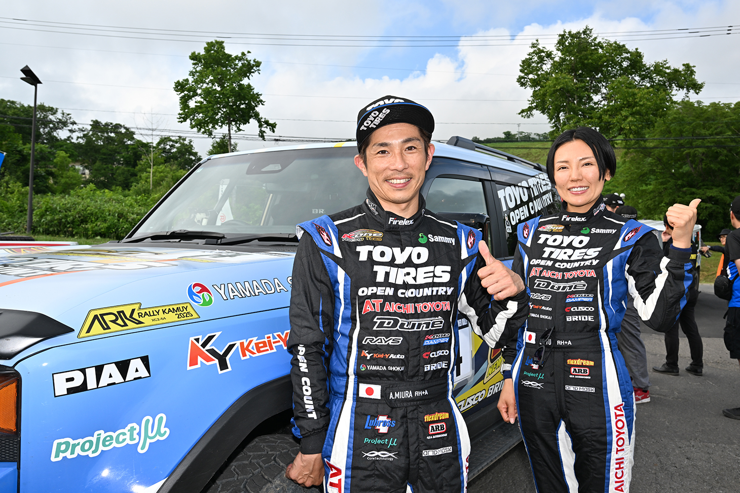 K-one TOYO ATランクル250を操る三浦 昂選手と羽琉選手