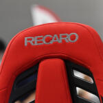 【画像】世界的シートメーカーRECAROの人気モデルが一同集結！　超巨大フルバケットシートが鎮座する「THE VISIT SUZUKA」に足を運ぶべし【AMA2025】 〜 画像12