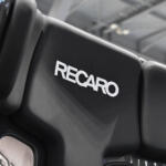 【画像】世界的シートメーカーRECAROの人気モデルが一同集結！　超巨大フルバケットシートが鎮座する「THE VISIT SUZUKA」に足を運ぶべし【AMA2025】 〜 画像38