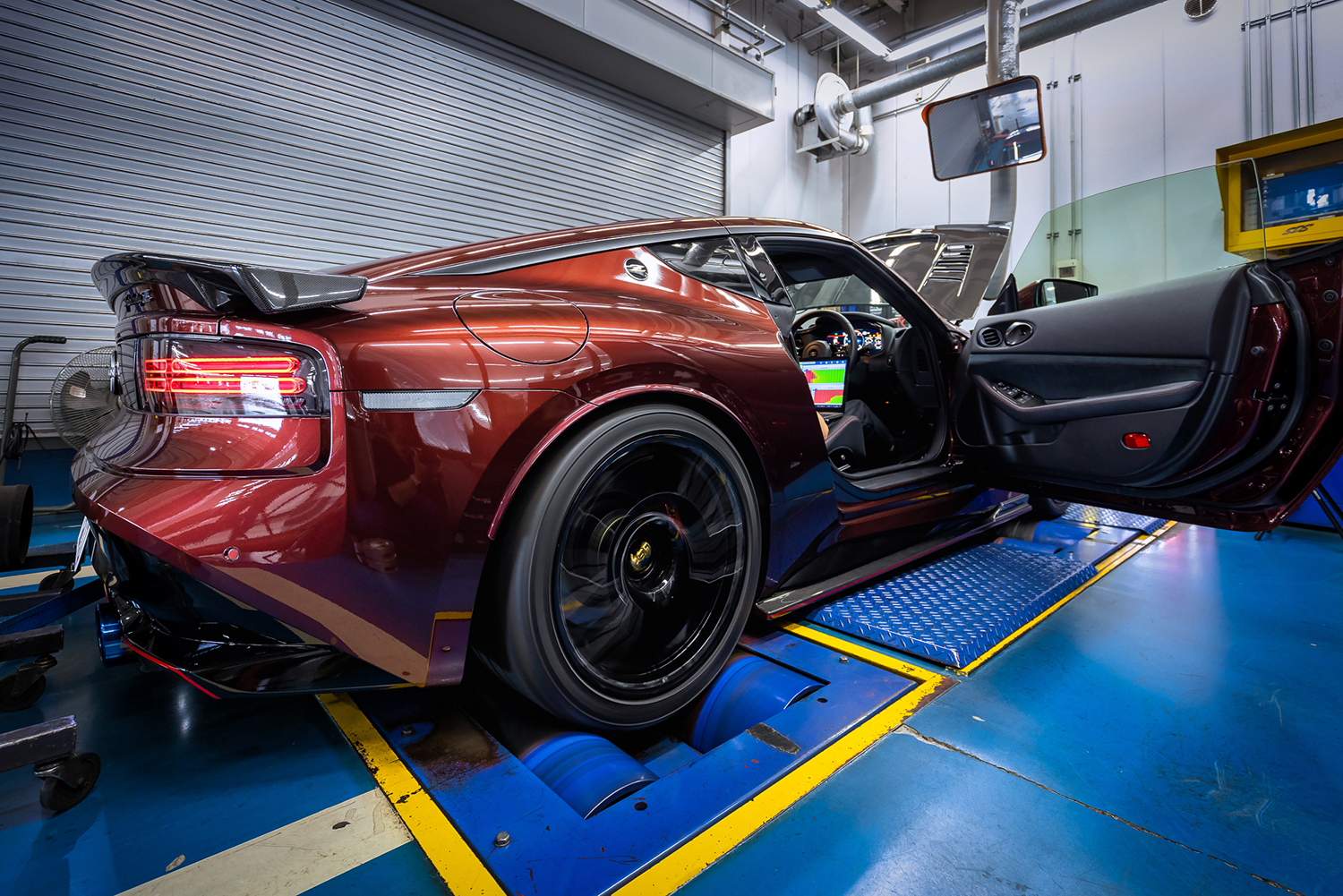 スーパーオートバックス浜松のデモカー（RZ34）のセッティング風景 〜 画像15