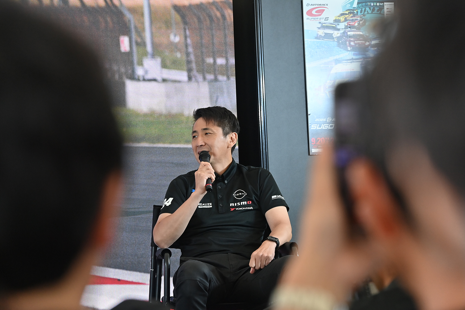 SUPER GT EXPERIENCE サーキットに行こう!! in スーパーオートバックス・仙台泉加茂のトークショーに参加する松田選手