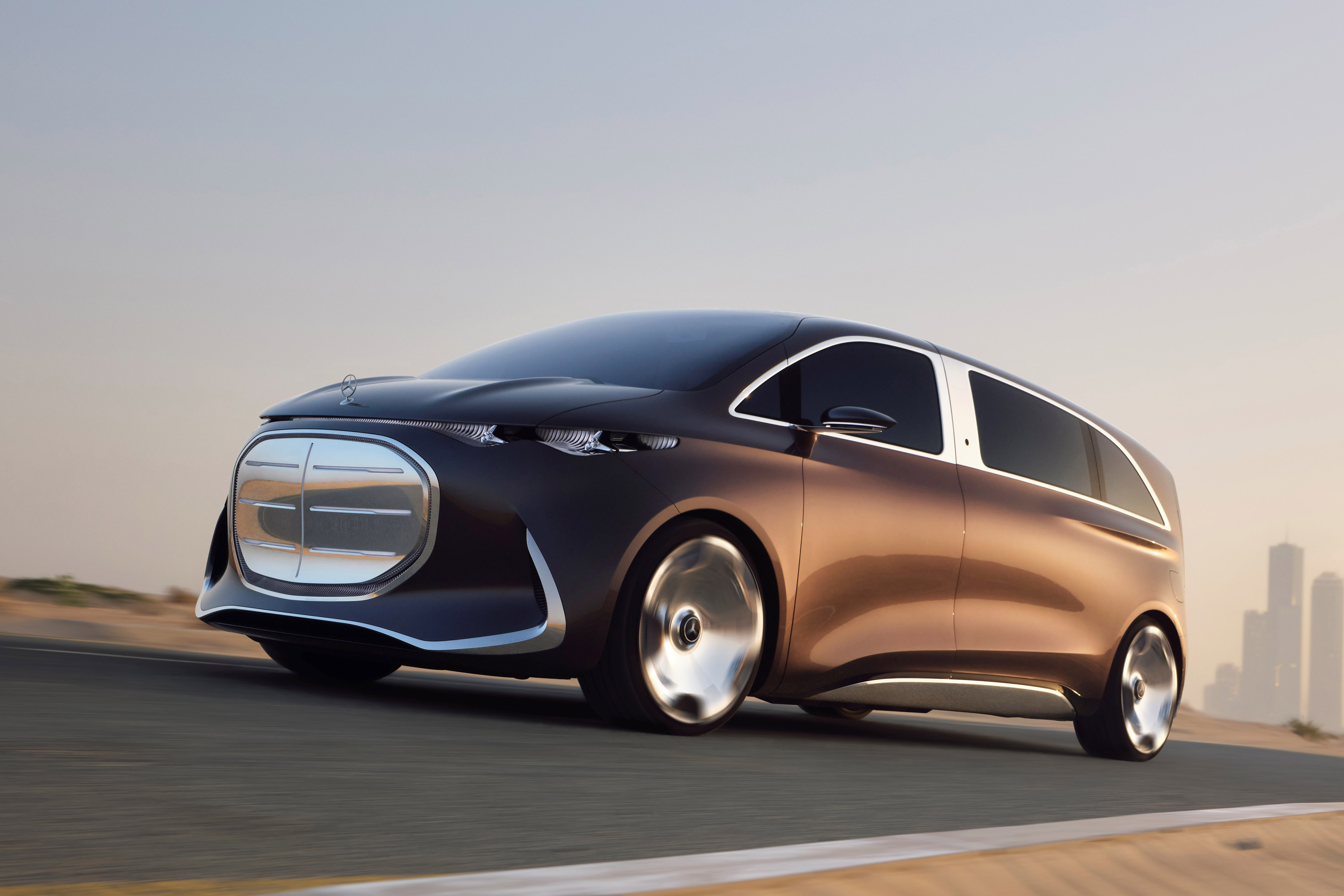 新型Ｖクラスを予感させるコンセプトカー「ビジョンＶ」がゴージャスすぎだった 〜 画像8
