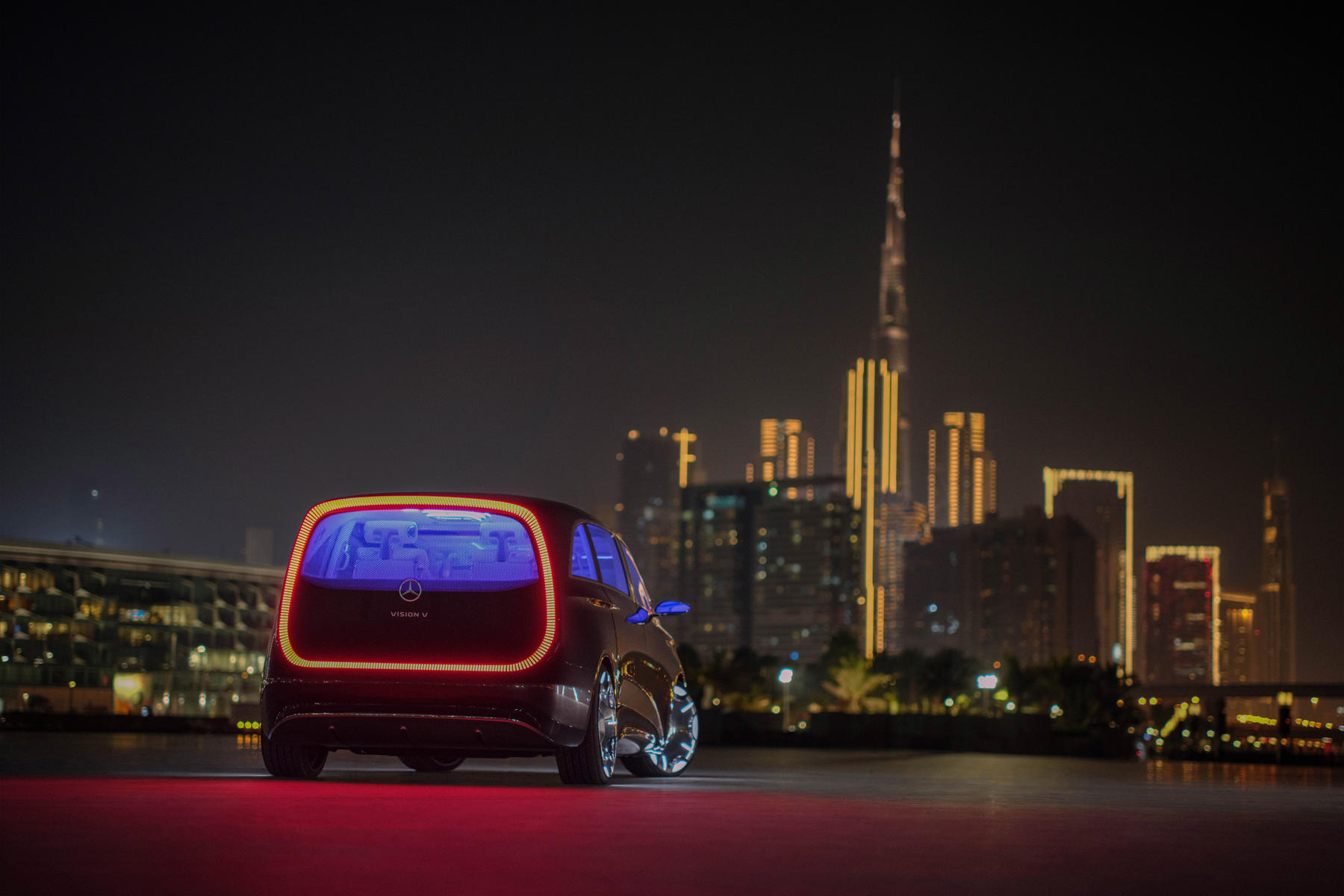 新型Ｖクラスを予感させるコンセプトカー「ビジョンＶ」がゴージャスすぎだった 〜 画像19