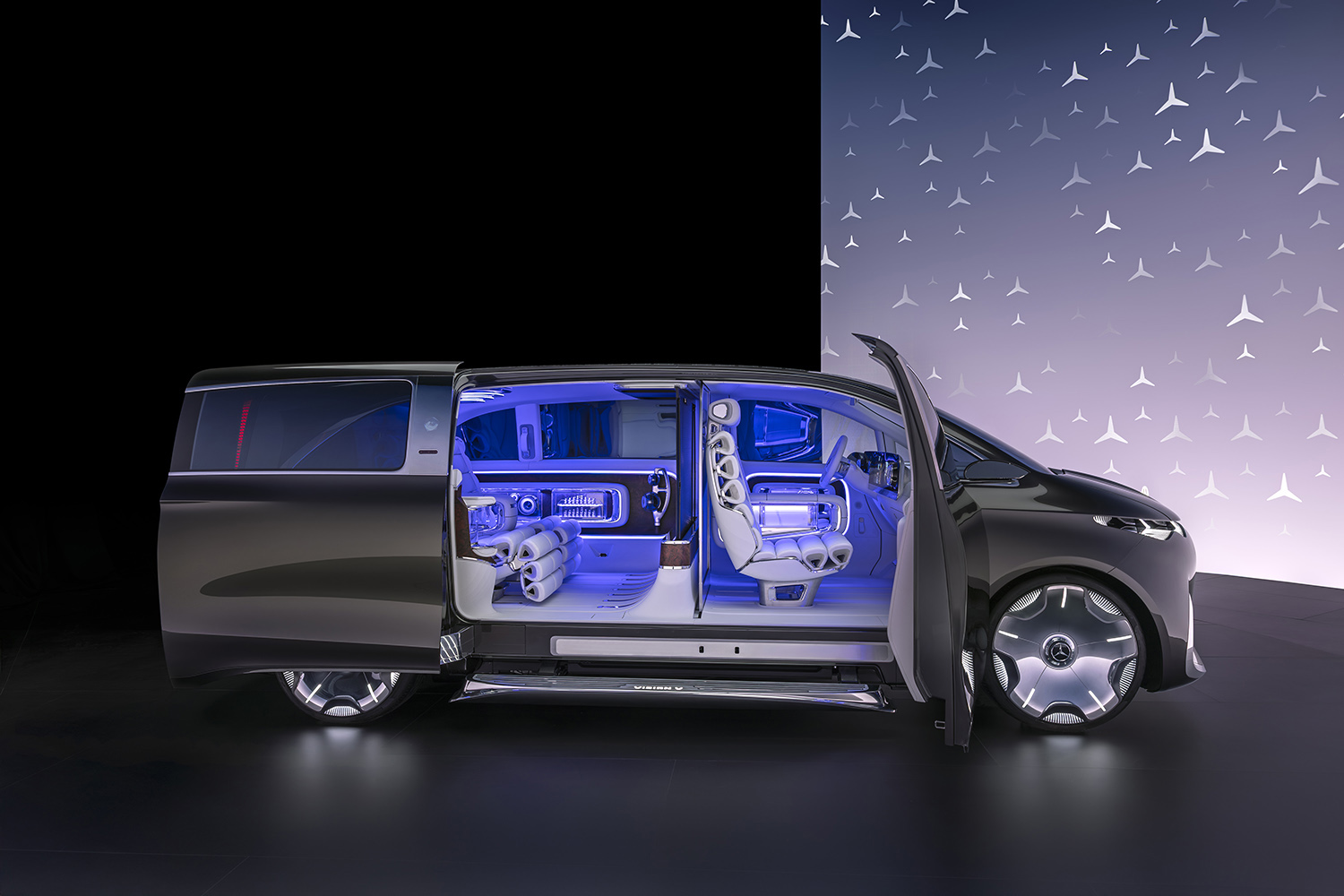 新型Ｖクラスを予感させるコンセプトカー「ビジョンＶ」がゴージャスすぎだった 〜 画像42