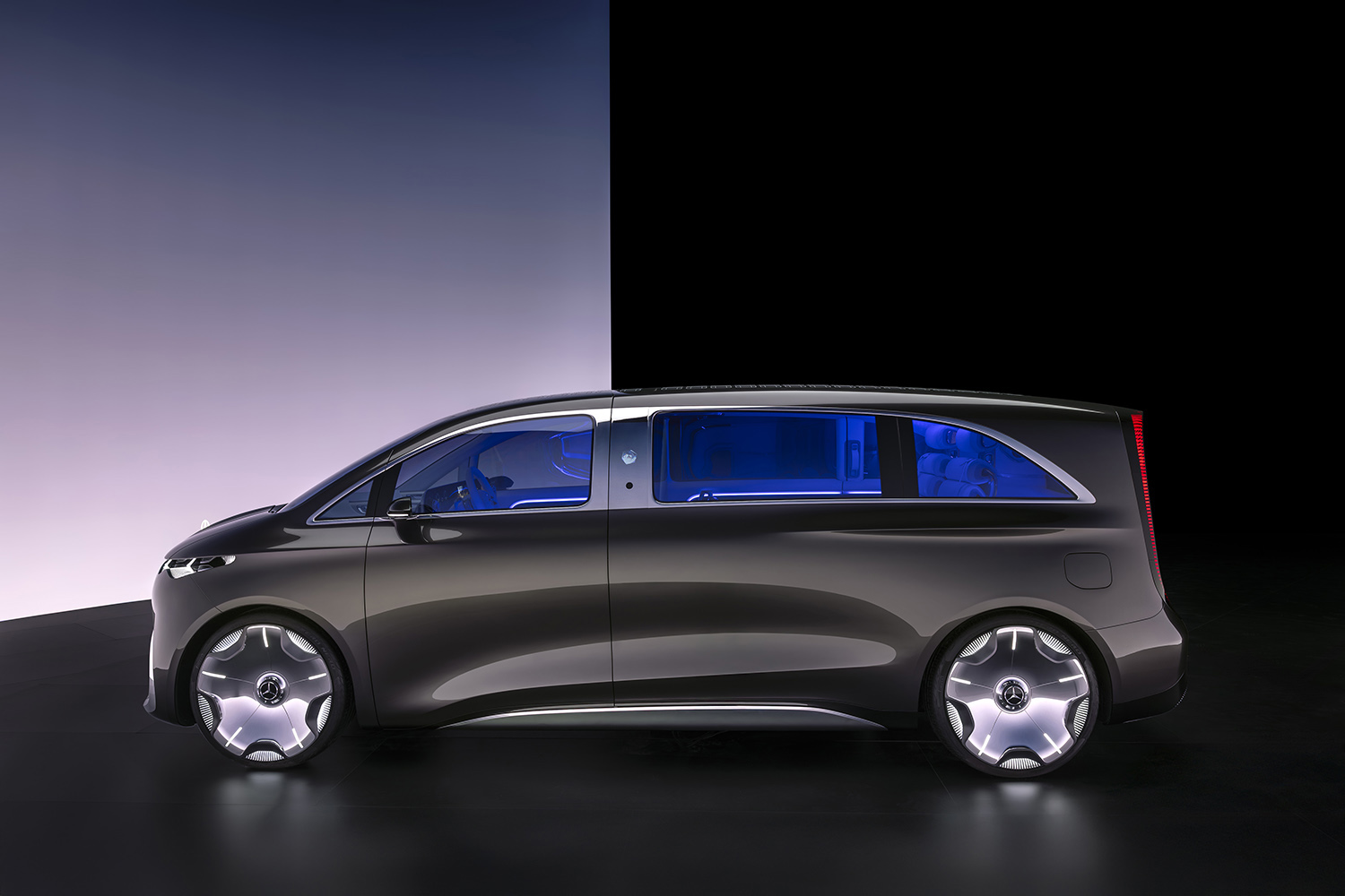 新型Ｖクラスを予感させるコンセプトカー「ビジョンＶ」がゴージャスすぎだった 〜 画像43
