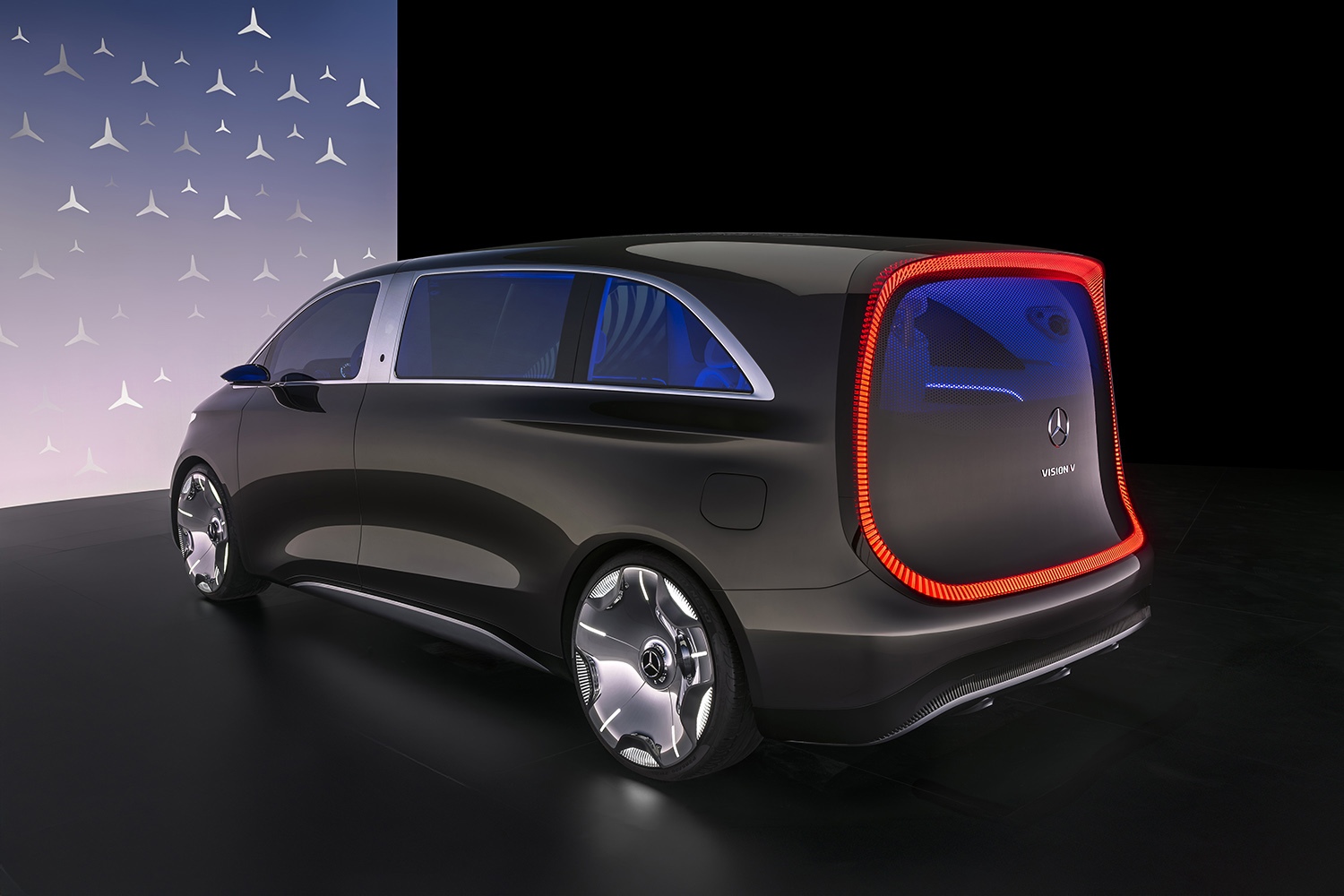 新型Ｖクラスを予感させるコンセプトカー「ビジョンＶ」がゴージャスすぎだった 〜 画像45