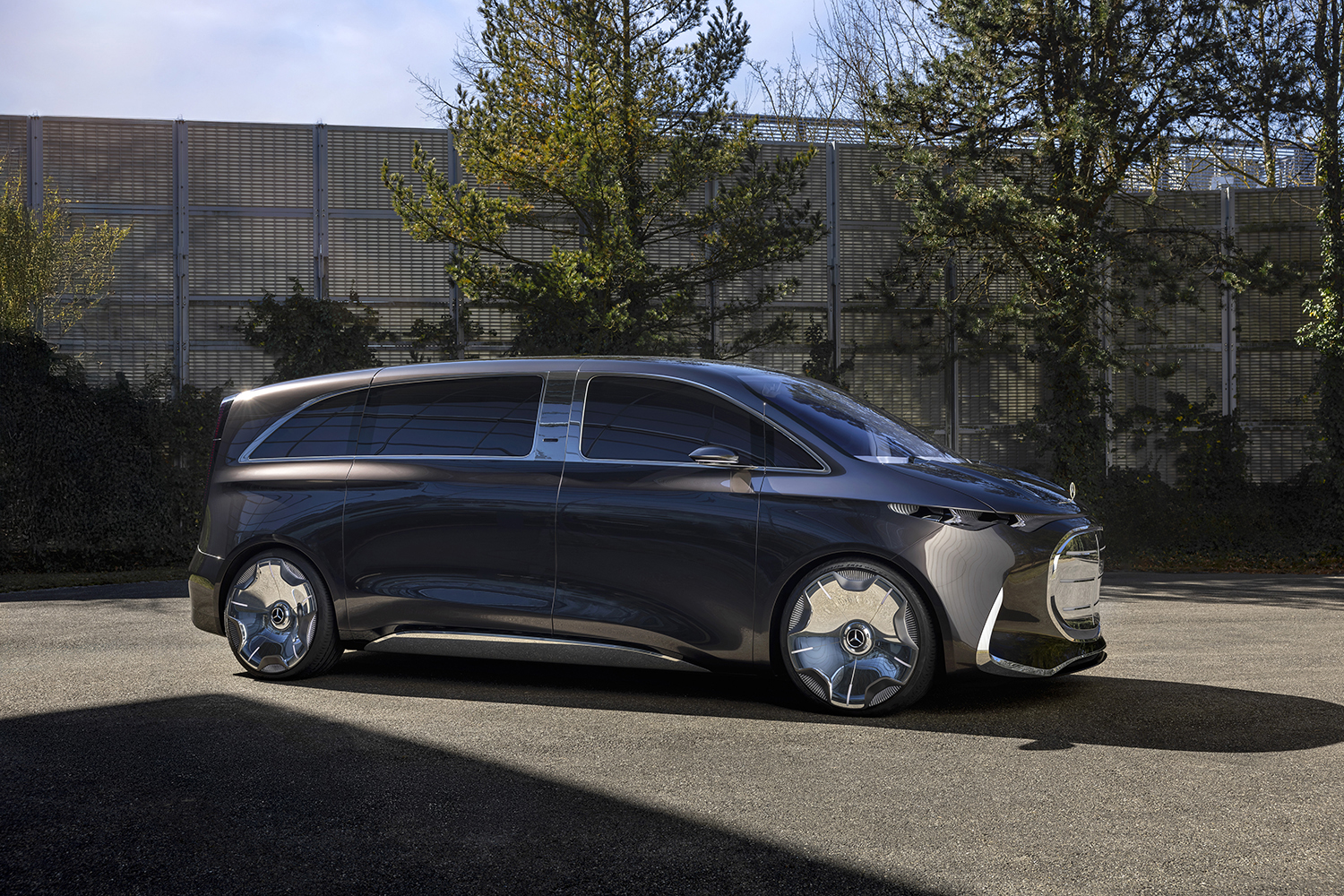 新型Ｖクラスを予感させるコンセプトカー「ビジョンＶ」がゴージャスすぎだった 〜 画像84