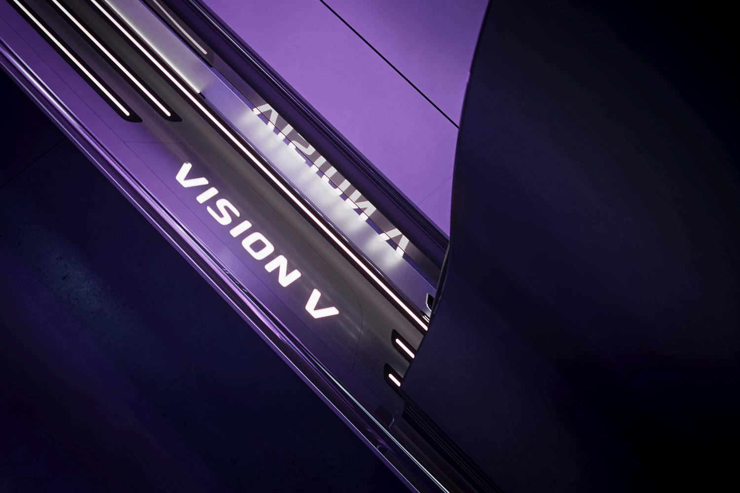 新型Ｖクラスを予感させるコンセプトカー「ビジョンＶ」がゴージャスすぎだった 〜 画像90