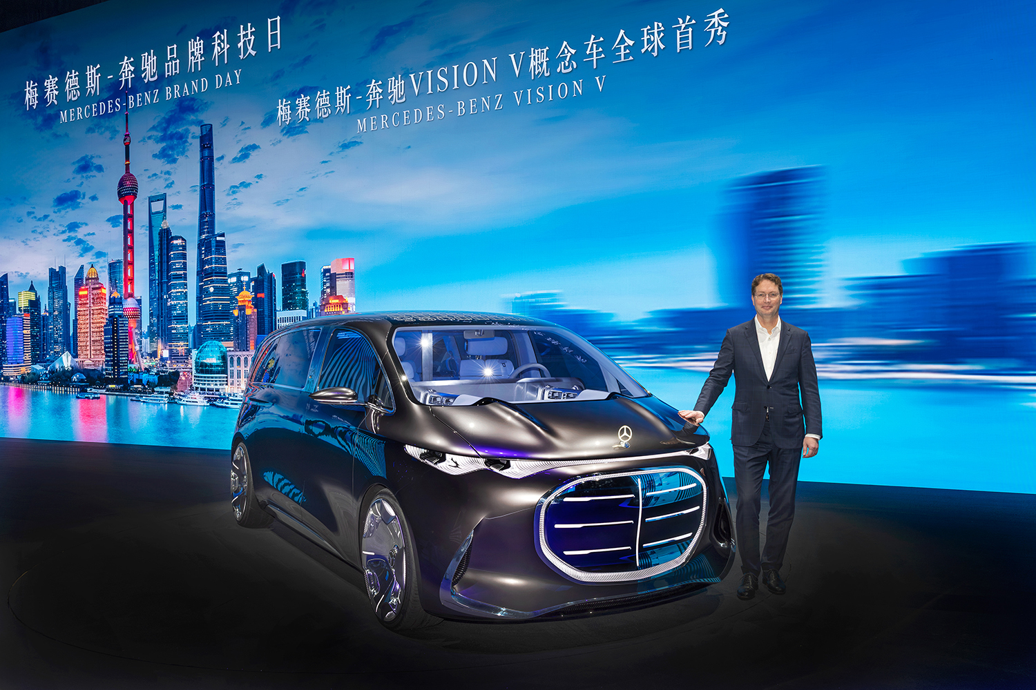 新型Ｖクラスを予感させるコンセプトカー「ビジョンＶ」がゴージャスすぎだった 〜 画像104