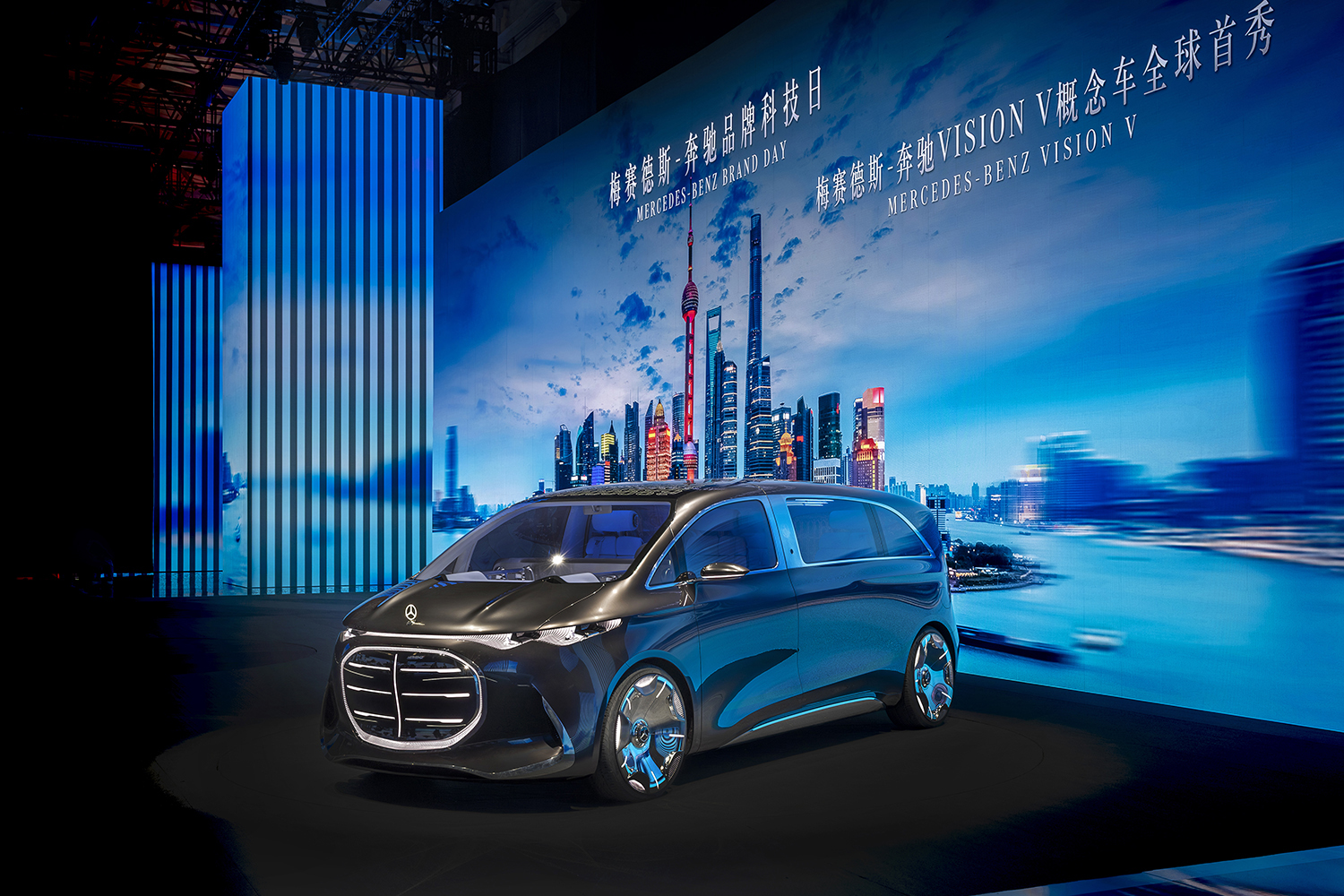 新型Ｖクラスを予感させるコンセプトカー「ビジョンＶ」がゴージャスすぎだった 〜 画像105