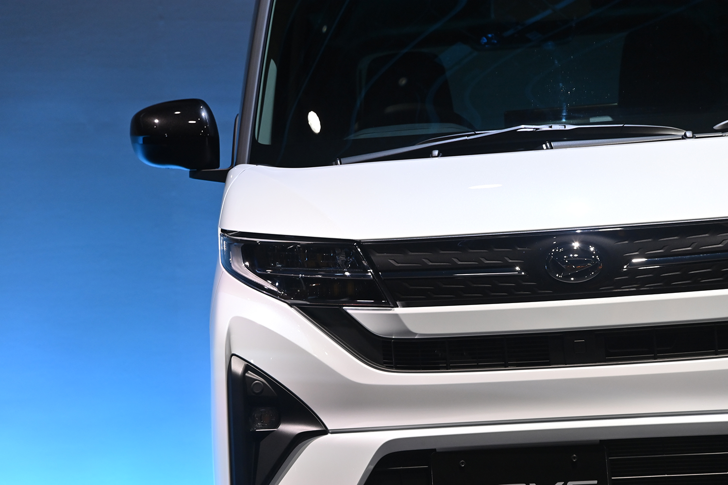 明るい将来設計が描けない環境に日本の新車販売は横ばい状況