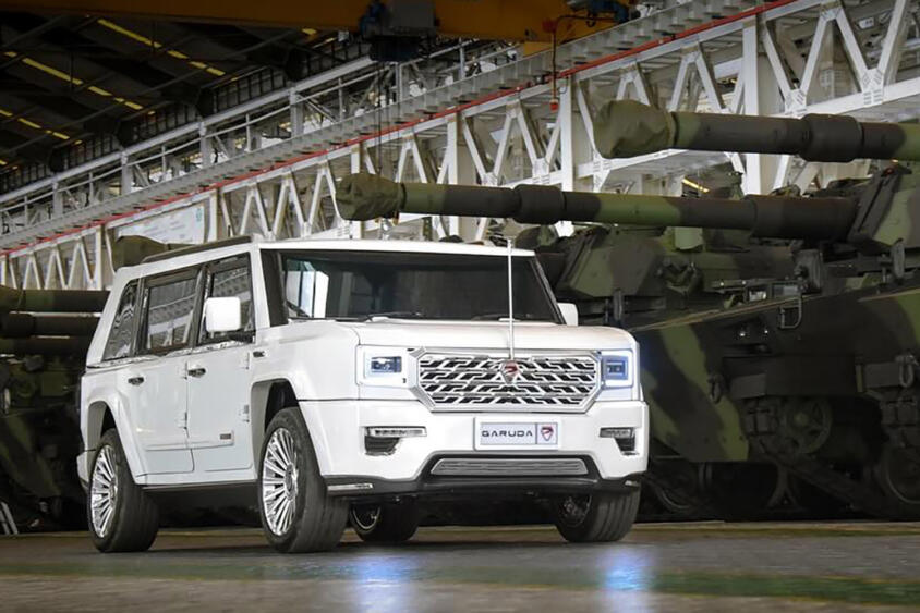 大統領公用車は兵器製造会社が作ったイカツイSUV！　自動車「生産」大国のインドネシアが自国量産メーカー立ち上げに突き進む!!