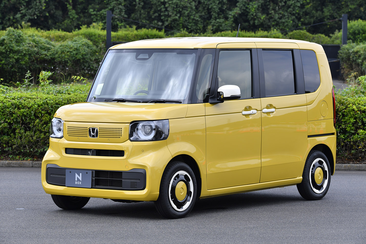 ホンダN-BOXのフロントスタイリング