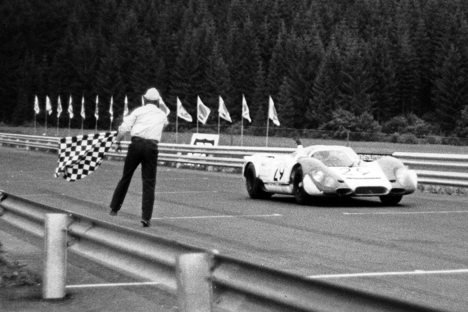 ポルシェ917のゴールシーン