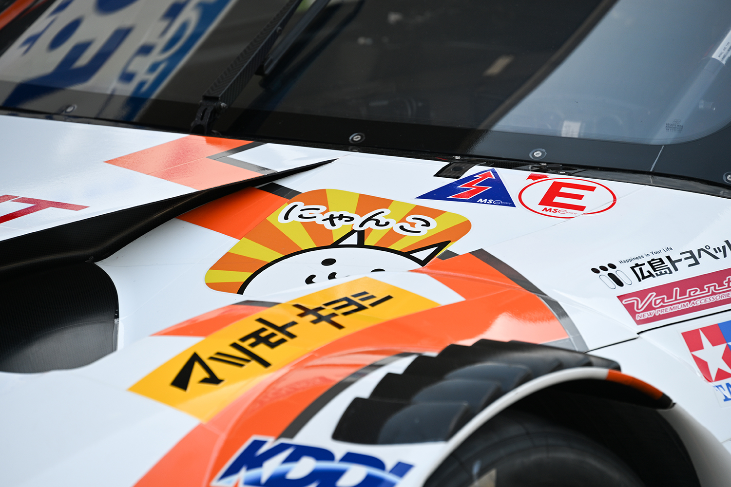 クルマにまったく関係のないブランドのロゴが踊るスーパーGTの珍スポンサーたち 〜 画像24