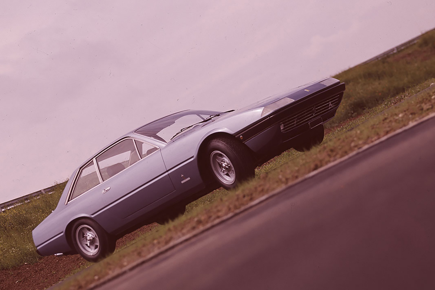 フェラーリ365 GT/4 2+2のフロントスタイリング