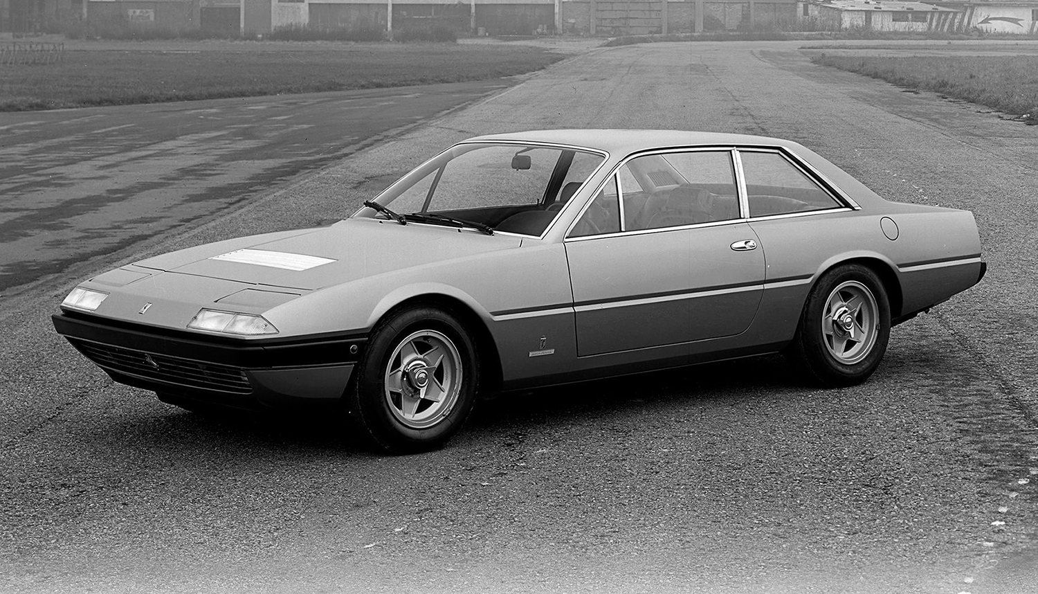 365 GT/4 2＋2にはじまるフェラーリのフルサイズ2＋2GT 〜 画像6