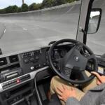 【画像】自動運転建機が動く現場で異常事態発生！　現場に急行する「移動司令室」がもはやSFの世界だった 〜 画像2