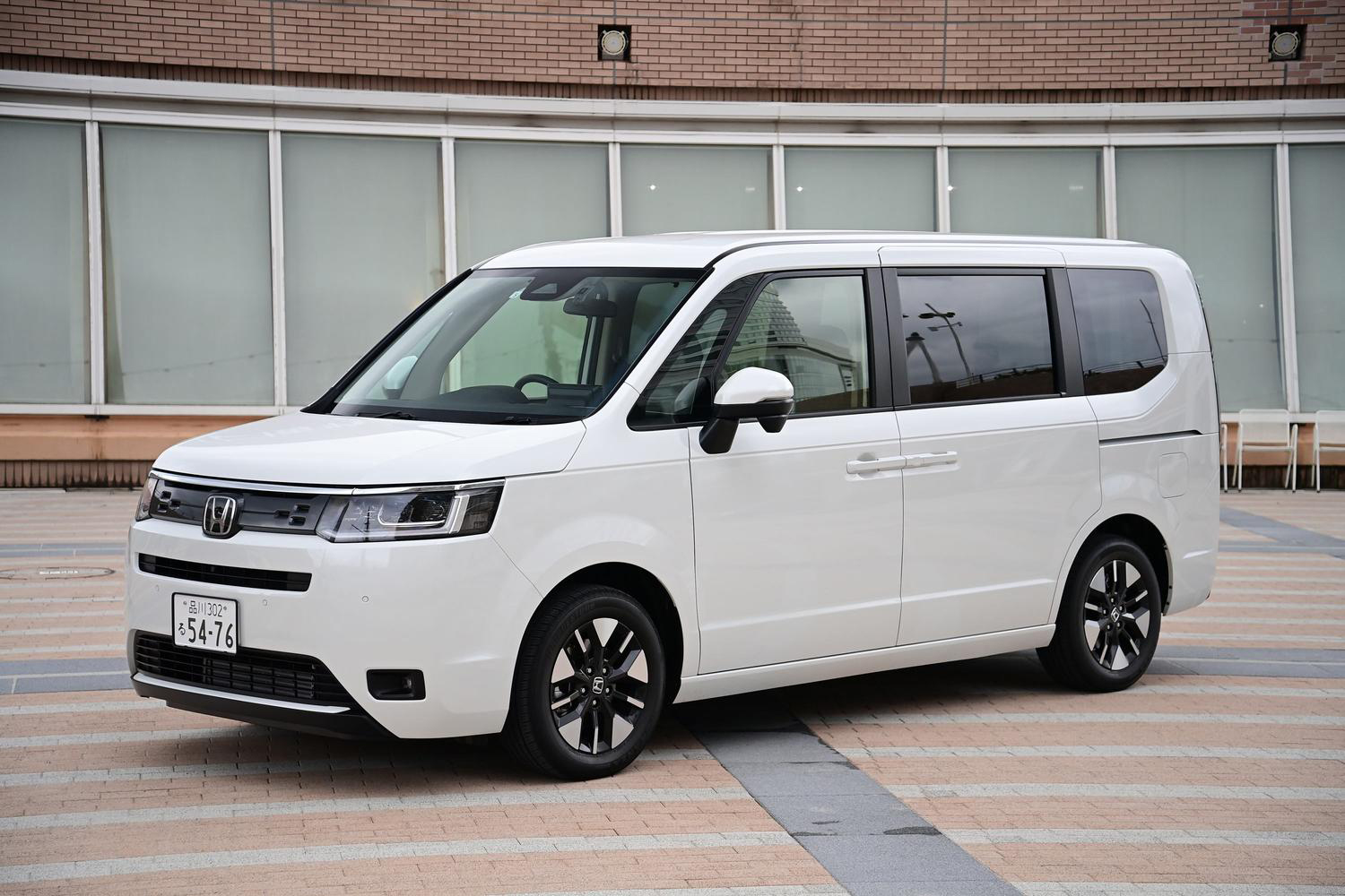 ホンダ・ステップワゴン AIRのフロントスタイリング