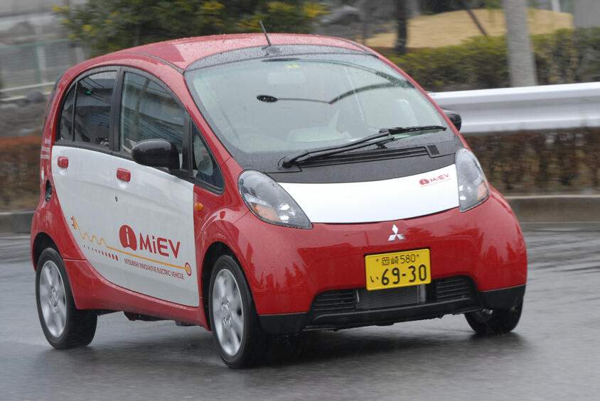 いま軽自動車EVは成功してるのに……それでも世界初の量産EV「三菱i-MiEV」が売れなかったワケ