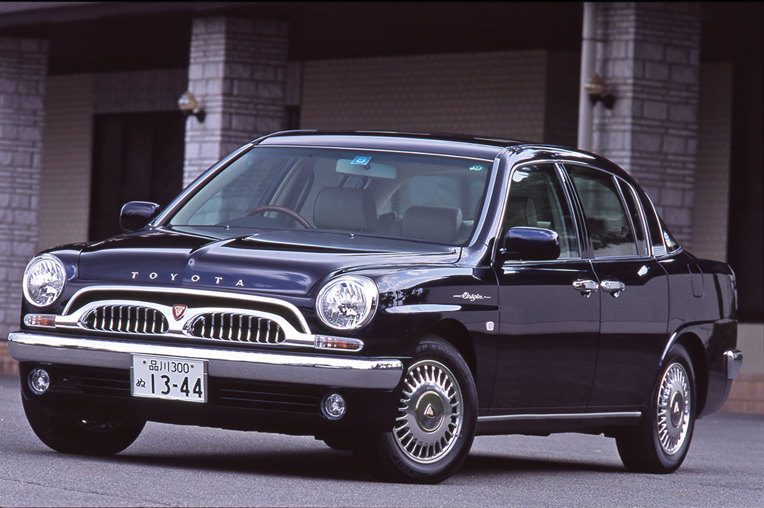 トヨタ・オリジンのフロントスタイリング