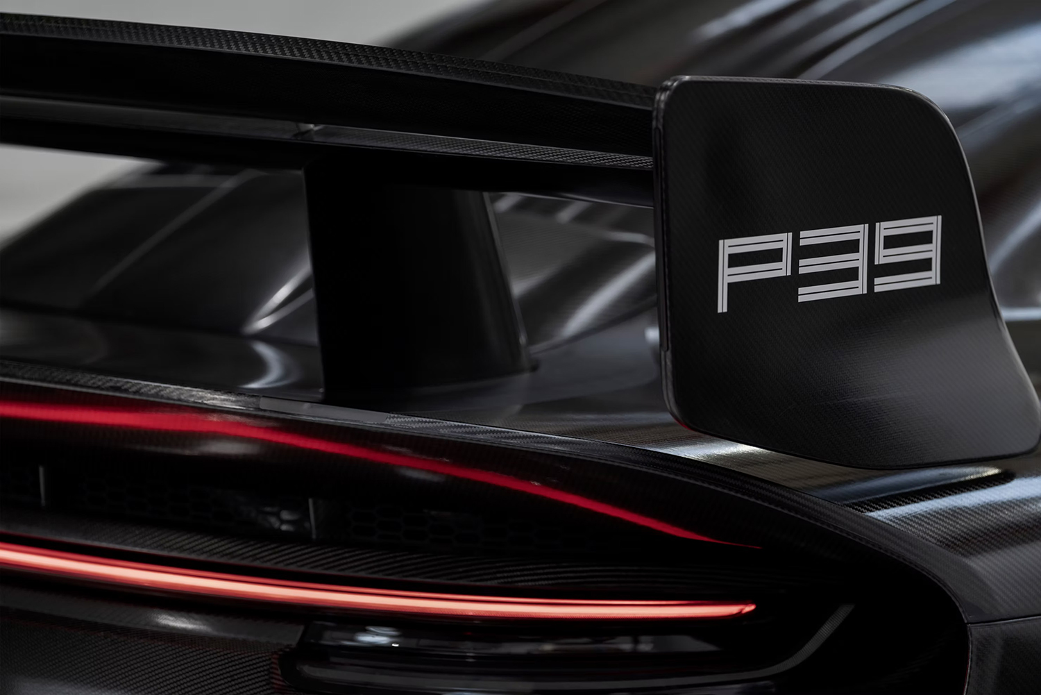 RML P39のリヤウイング