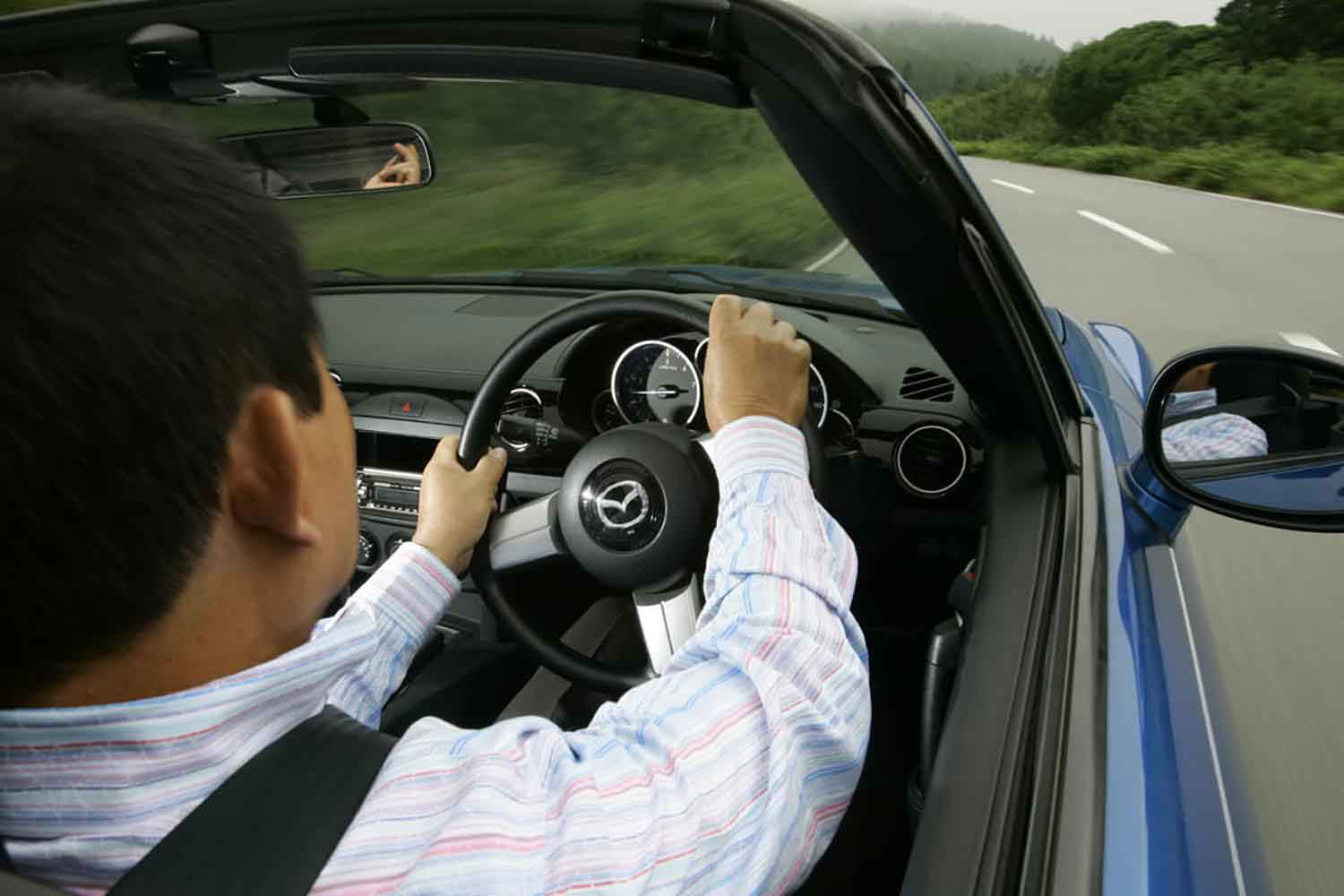 MT車のドライビングのイメージ