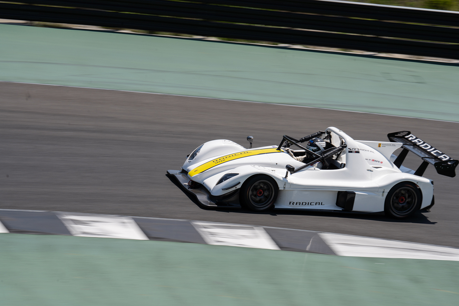 コースを走行するラディカル SR3 XXR 〜 画像39