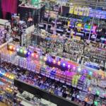 【画像】地味〜な外観と裏腹に店内はジュリアナ状態！　トラック用品店に潜入したら妖艶さがヤバい!! 〜 画像7