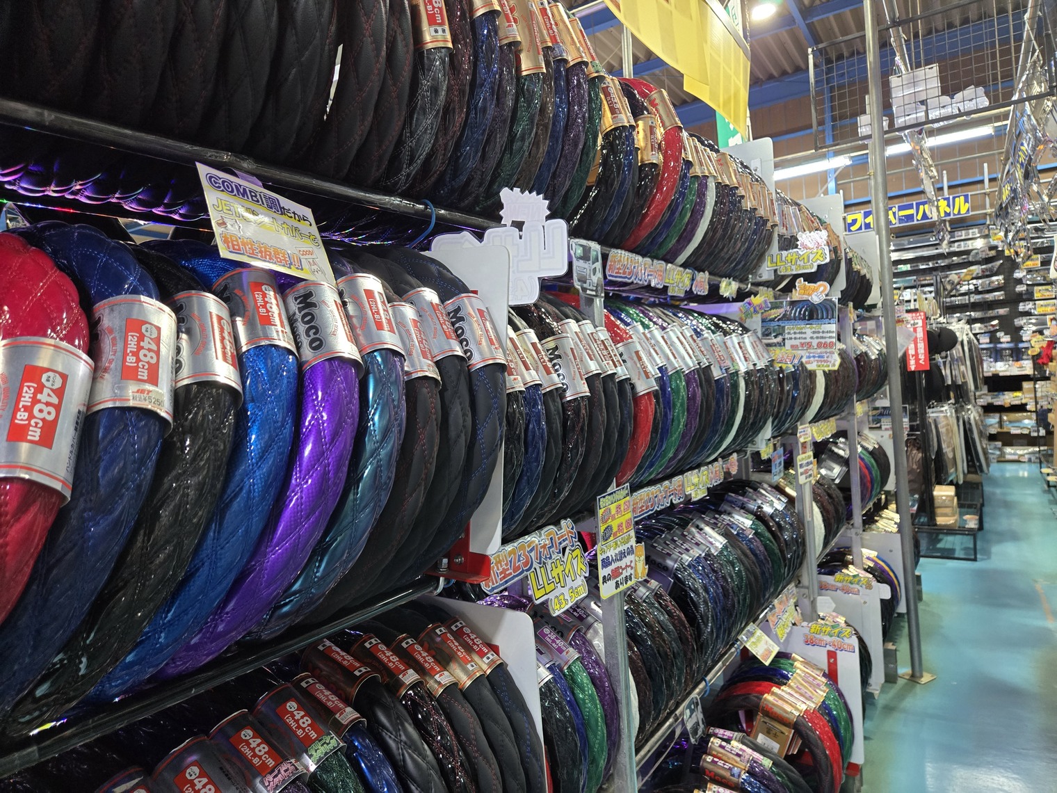 光モノパーツがぎっしり並んだトラック専門ショップの店内が眩しすぎた 〜 画像8