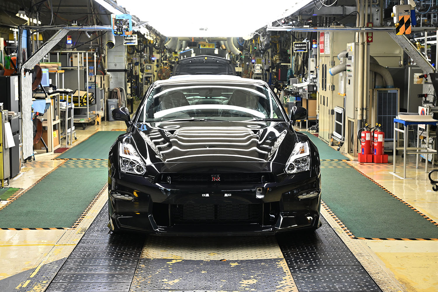 次期GT-Rの存在が示唆された「R35 GT-R最終生産車オフライン式」が開催