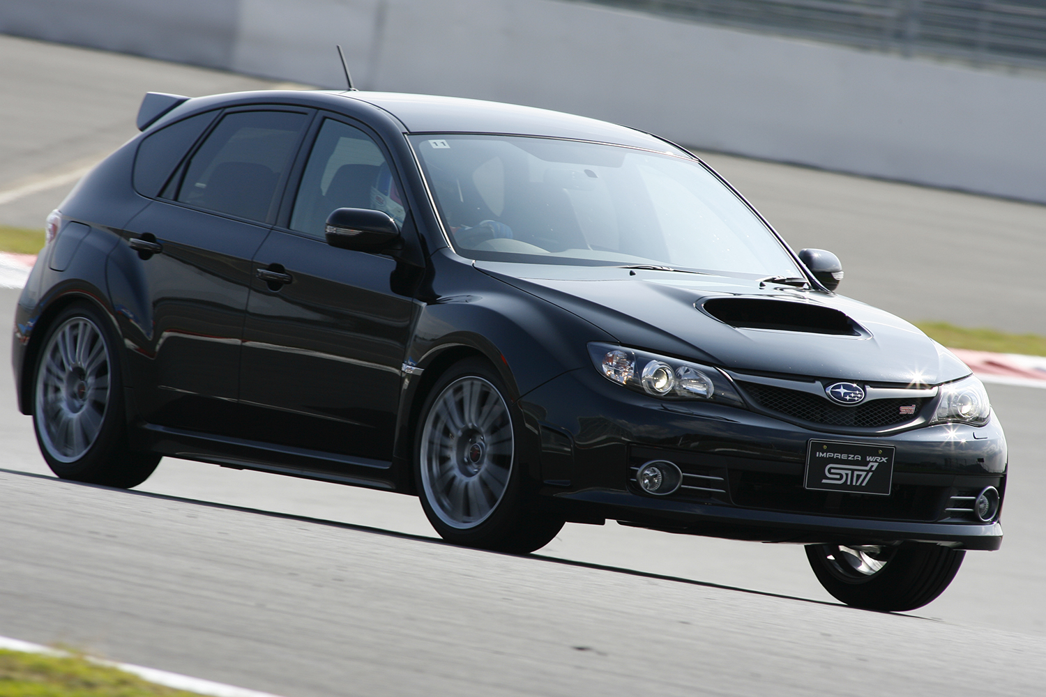 歴代唯一のハッチバックボディをもっていた3代目スバル・インプレッサWRX STI 〜 画像10
