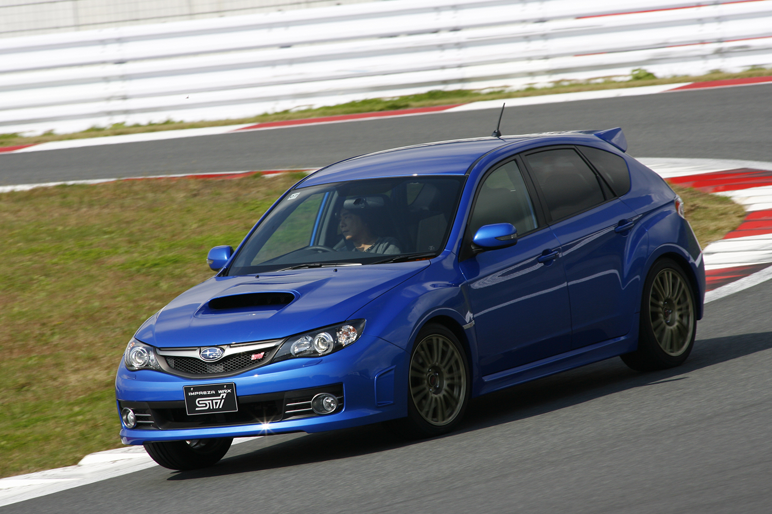 歴代唯一のハッチバックボディをもっていた3代目スバル・インプレッサWRX STI 〜 画像11