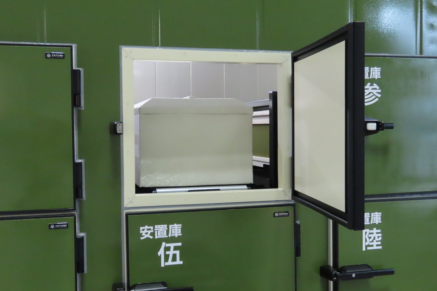 輸送用の鉄の箱が住まいに変身！　オフィスから遺体安置用冷蔵庫にまで使われる驚きのコンテナ活用術 〜 画像1
