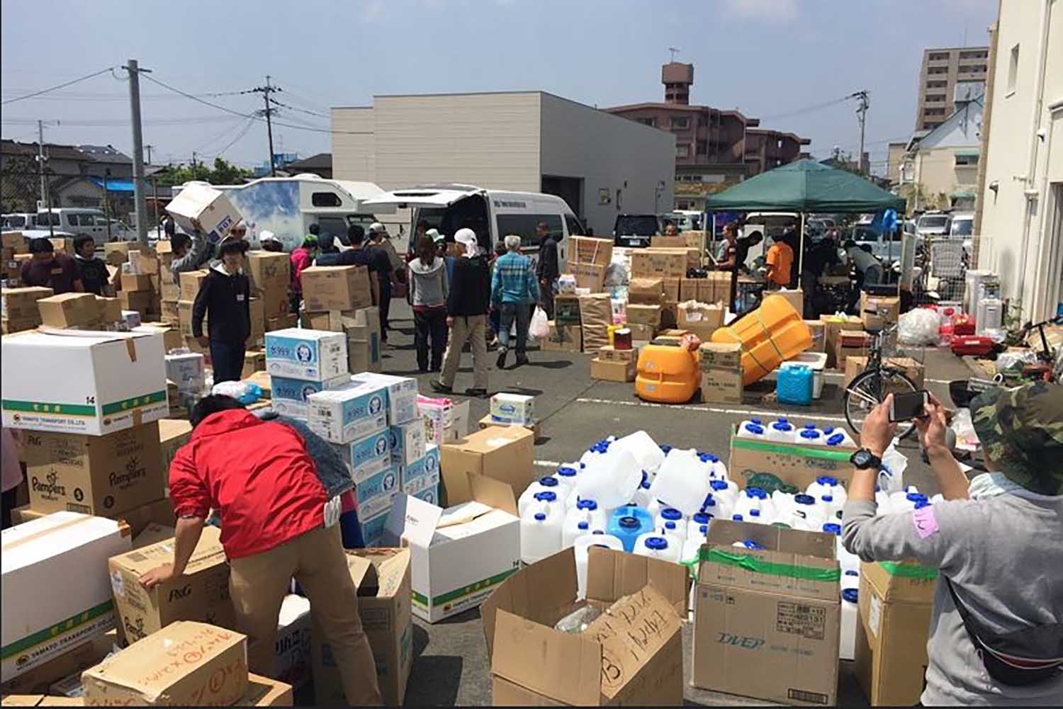 熊本地震での避難所前 〜 画像12