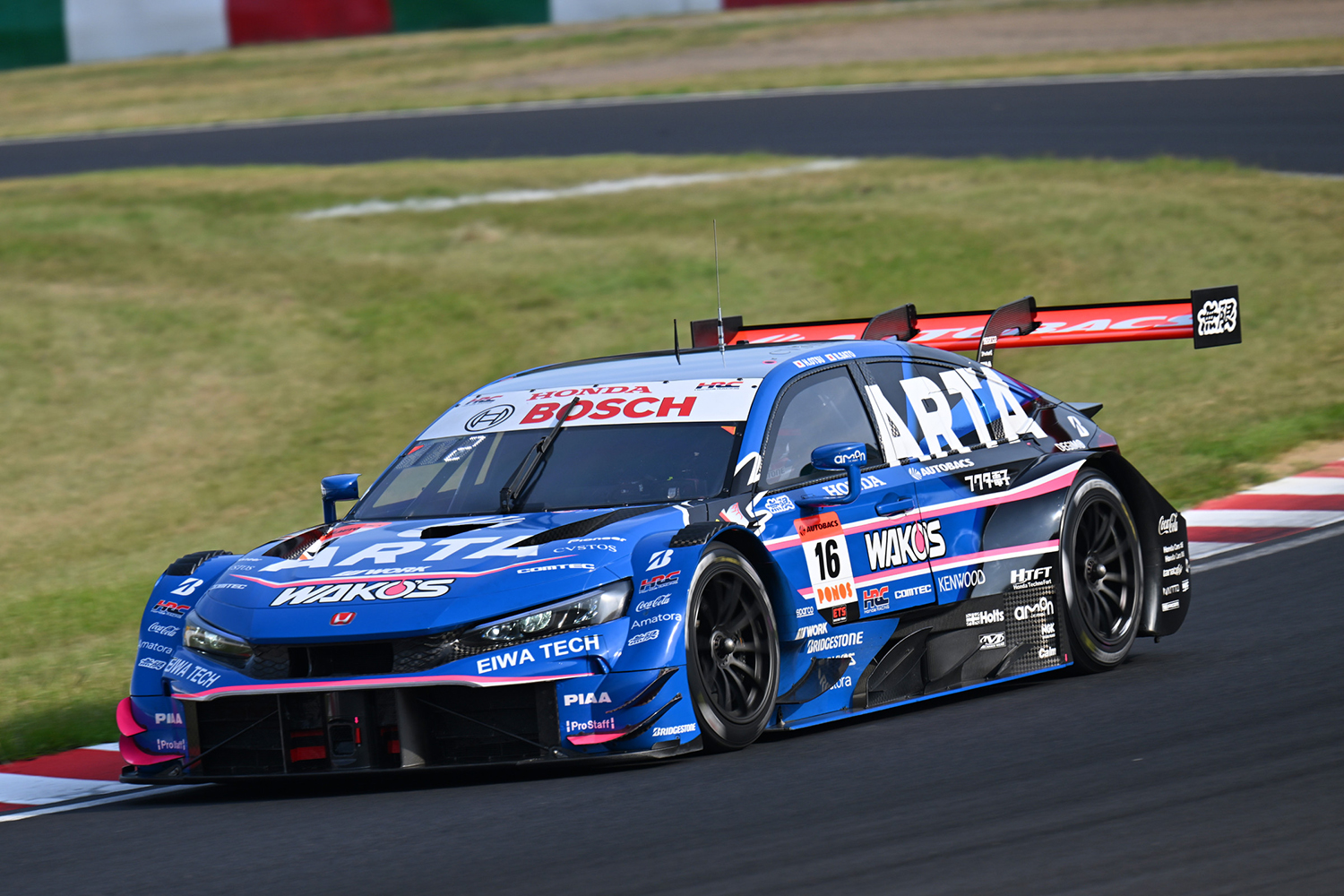 16号車のARTA MUGEN CIVIC TYPE R-GT