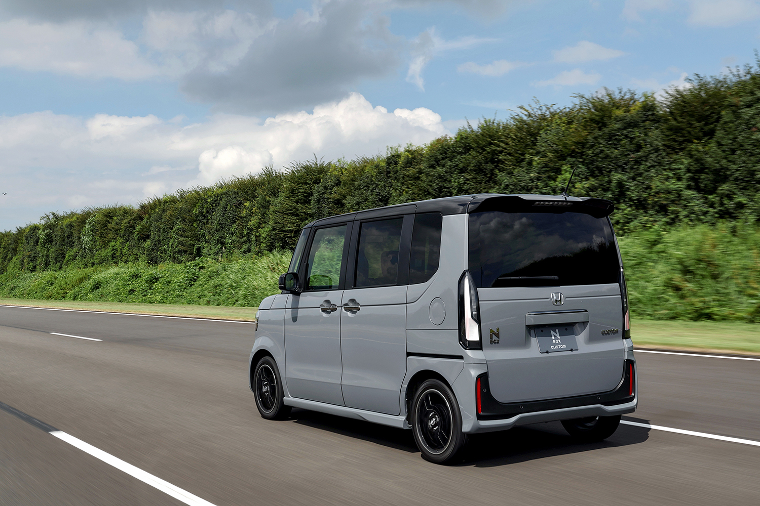 ホンダ N-BOXカスタム