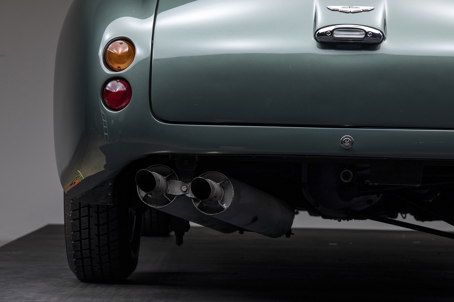 ニセモノ以上ホンモノ未満な珍車「DB４GTザガート・サンクションII＆III」誕生秘話 〜 画像6