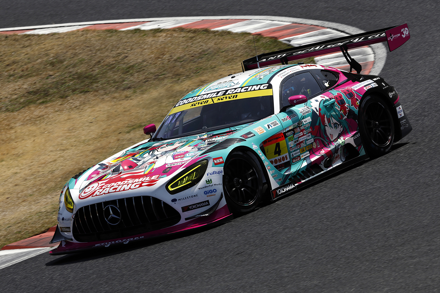 ４号車 GOODSMILE RACING & TeamUKYO