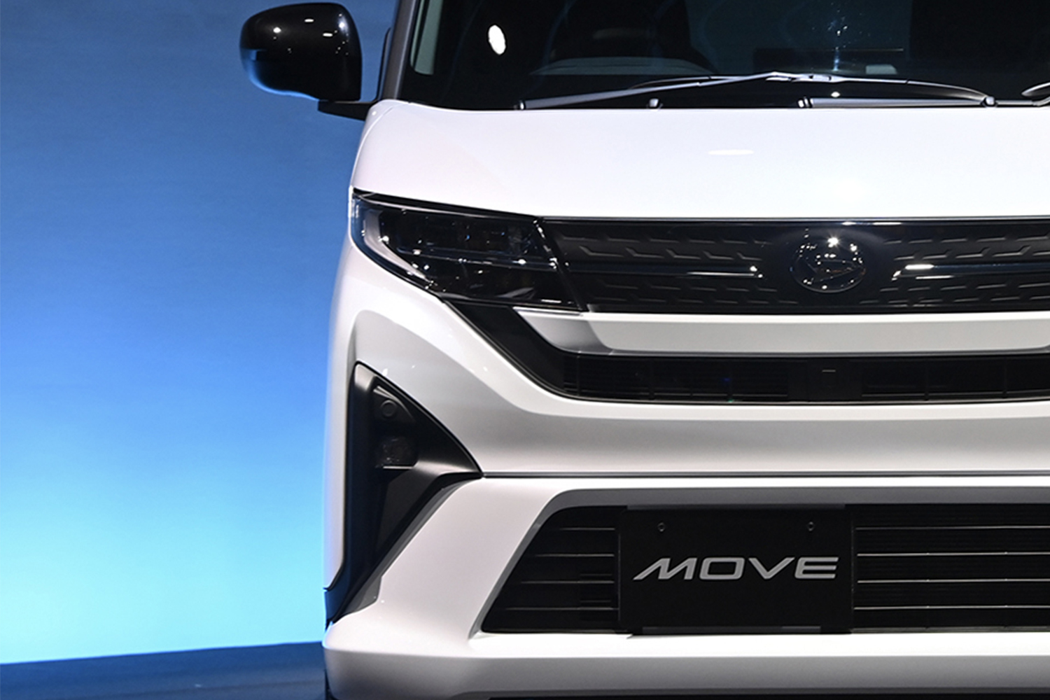 明るい将来設計が描けない環境に日本の新車販売は横ばい状況