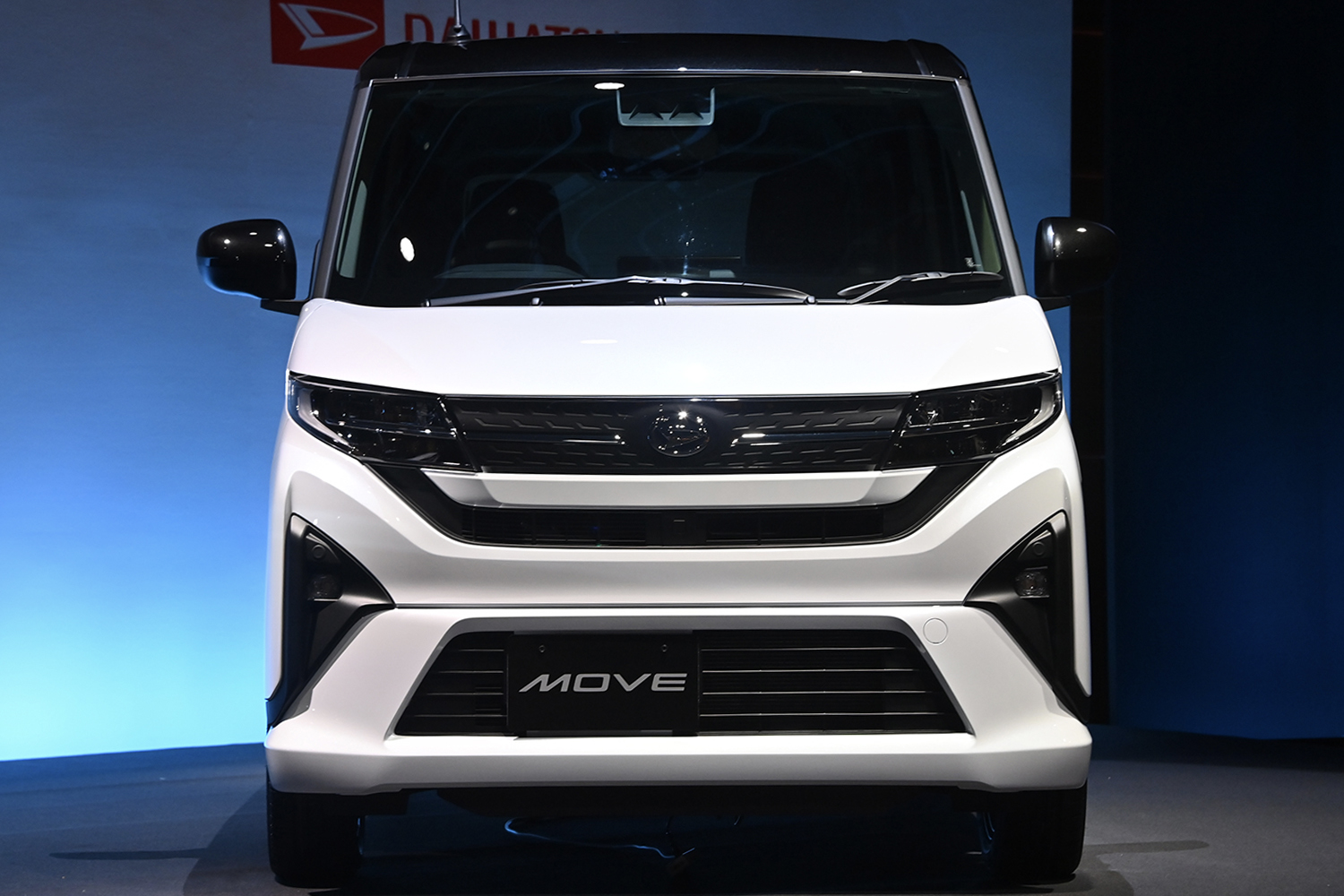明るい将来設計が描けない環境に日本の新車販売は横ばい状況 〜 画像4